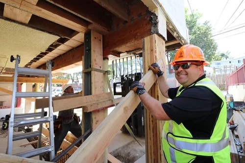 เหนือกว่าพื้นผิว: ทำความเข้าใจวัสดุก่อสร้างและการดูแล